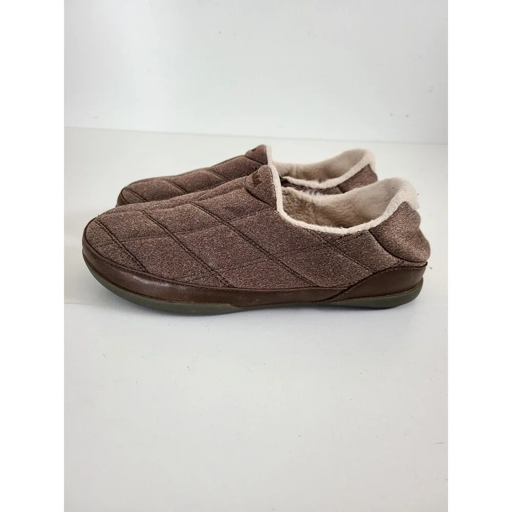 OluKai Mens Puku'i Brown Quilted Fleece Slippers Shoes Size 8 Hard Bottom